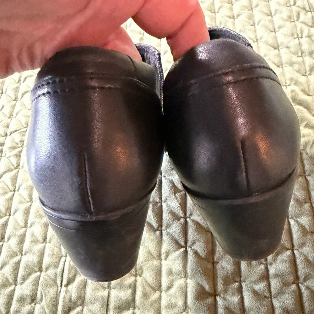 Clarks‎ Emily 2 black bootie boots leather shoes size 9 1/2
